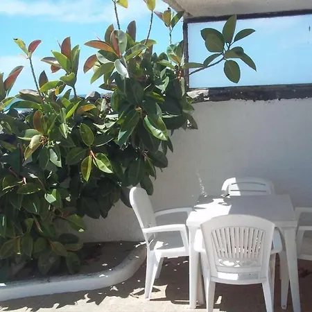 Sleeps 4 Wifi *