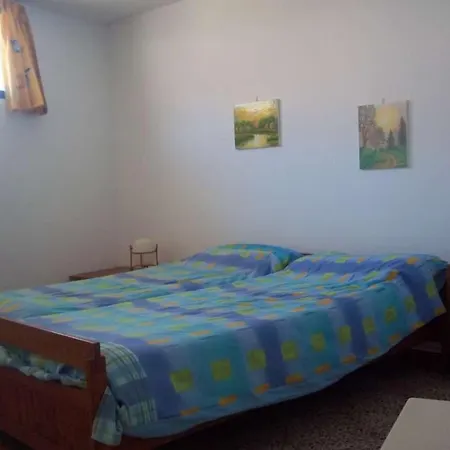 Holiday home Sleeps 4 Wifi
