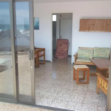 Sleeps 4 Wifi بيت للعطل فامارا